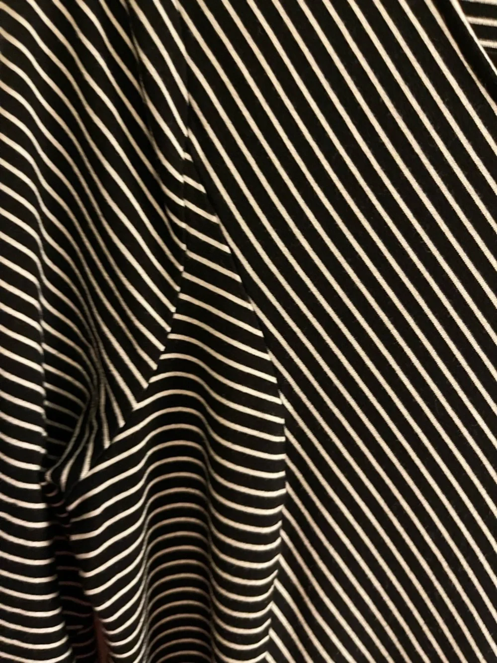 Chico's Black & White Diagonal Stripe Scoop Neck Tunic with Pockets - Picture 4 of 6